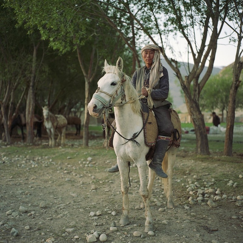 Kham pha dia diem yen binh hiem thay o Afghanistan-Hinh-3